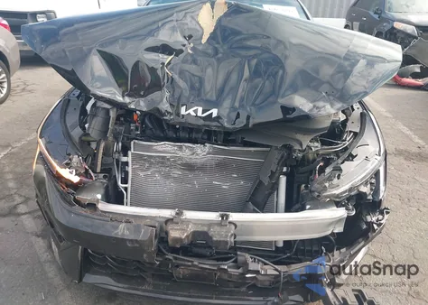 2026 Kia K5 Gt-Line Fwd z USA, uszkodzony, nr VIN KNAG64J72T5422467